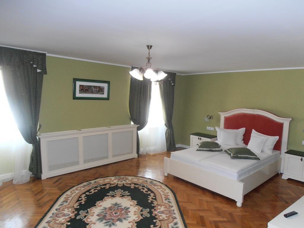 Zum Weissen Lamm Residence Sibiu Bagian luar foto